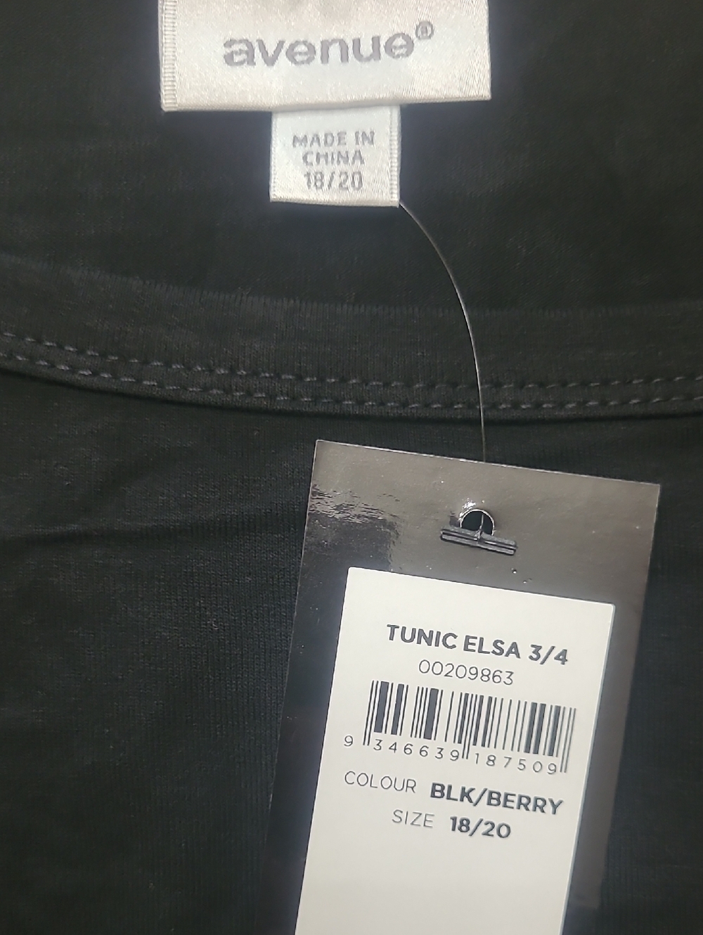 NWT! Avenue Elsa Tunic Black/Berry. Size 18/20 - Picture 3 of 4